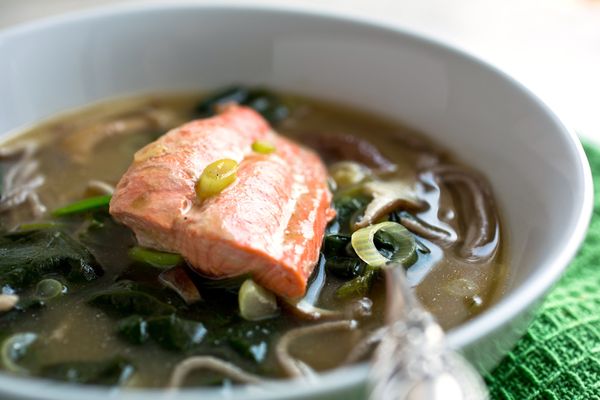 Noodle Bowl with Mushrooms, Spinach and Salmon