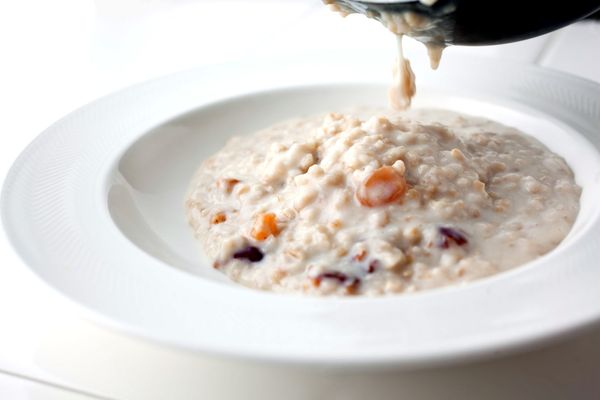 Steel-Cut Oatmeal With Fruit