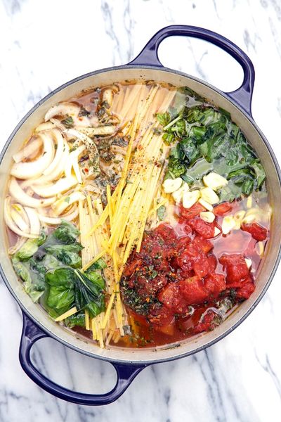 One Pot Wonder Tomato Basil Pasta