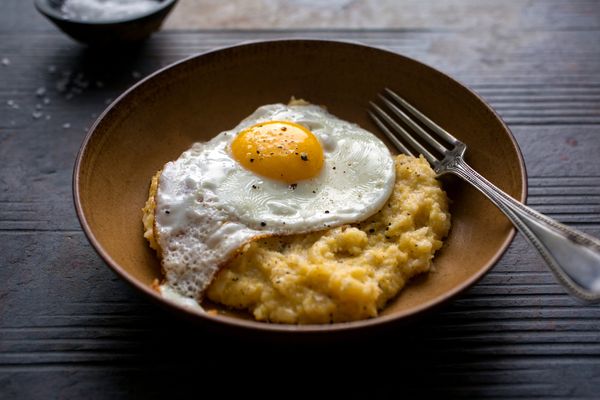 Simple Pencil Cob Breakfast Grits