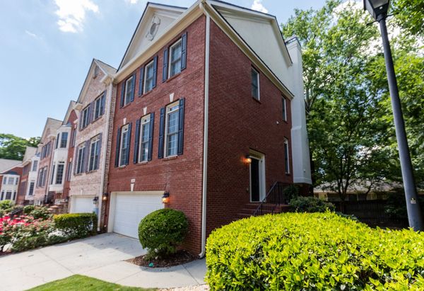 2200 Briarwood Blf-93