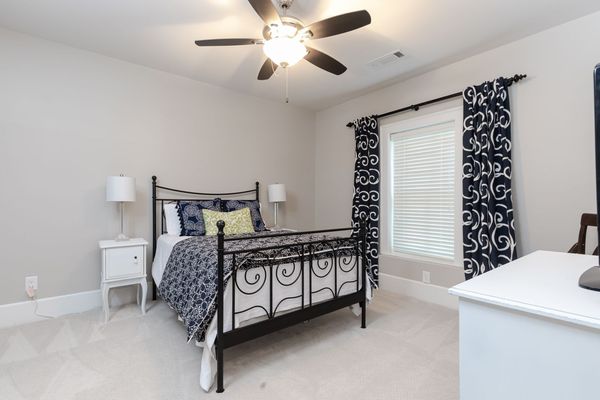 1843 Rock Springs Ln-187