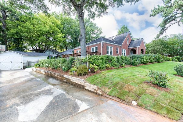 129 Peachtree Hills-90