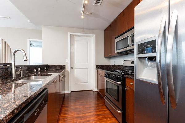 3338 Peachtree Rd-24