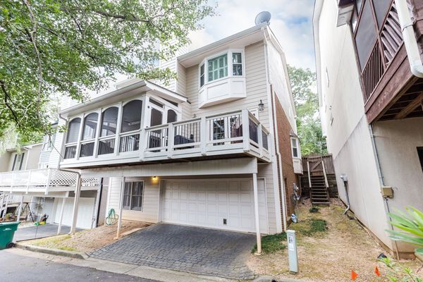 3824 Courtyard Dr-109