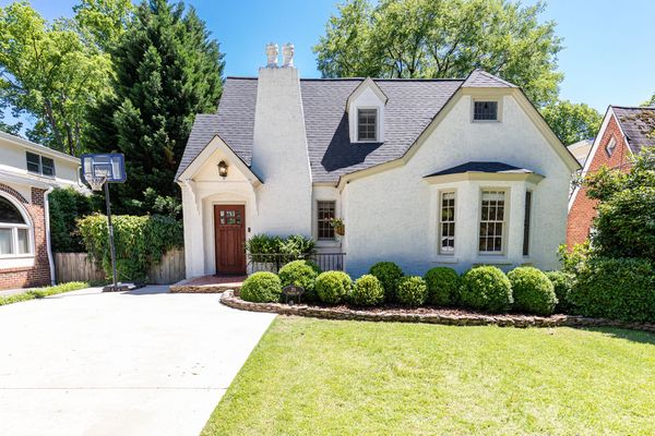 251 Peachtree Way_-134