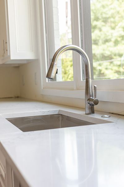 4685 Powers Ferry Rd 22-109-Web Res