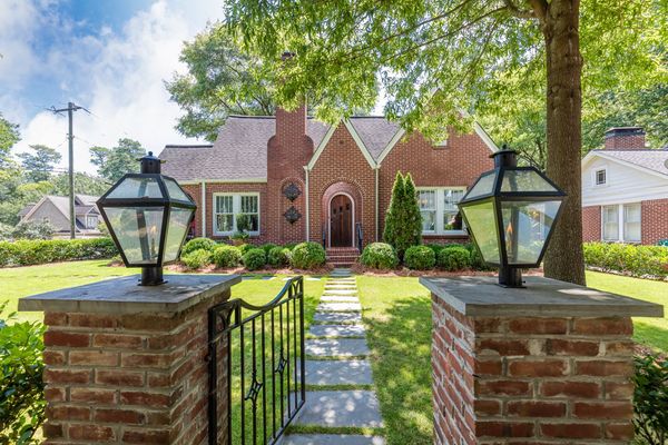 129 Peachtree Hills-10