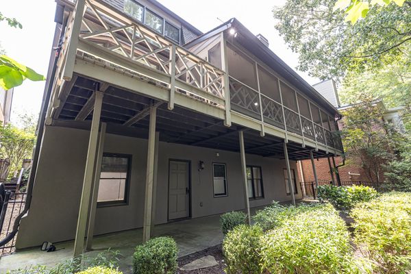 2966 waverly court_-283