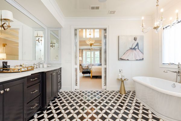 6470 Long Island-344