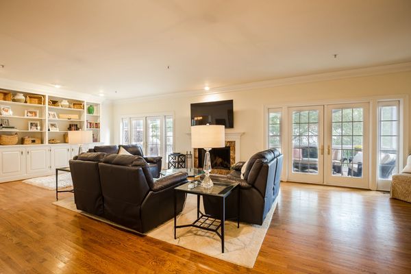 3824 Courtyard Dr-32