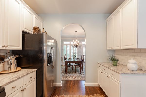 2200 Briarwood Blf-48