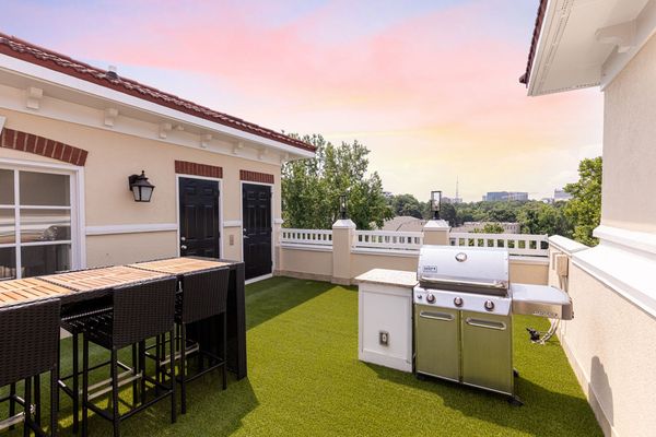 3541 Roswell Road_7-69