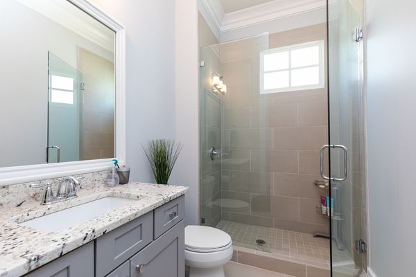 1843 Rock Springs Ln-81