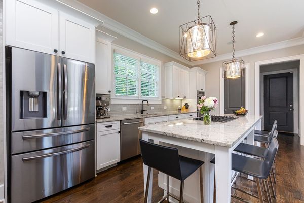 1843 Rock Springs Ln-37