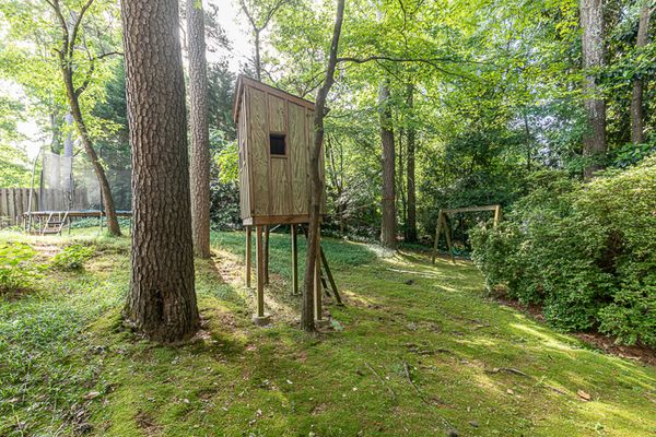 920 hawick drive-236-Web Res