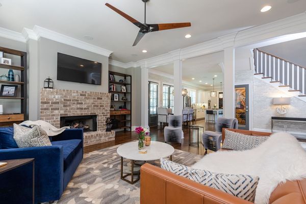 1843 Rock Springs Ln-27