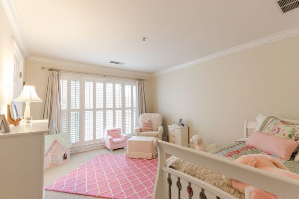 3824 Courtyard Dr-73