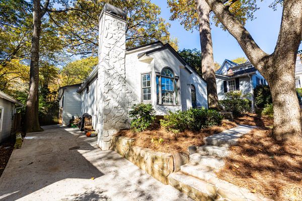 1478 Brooklyn Ave-192