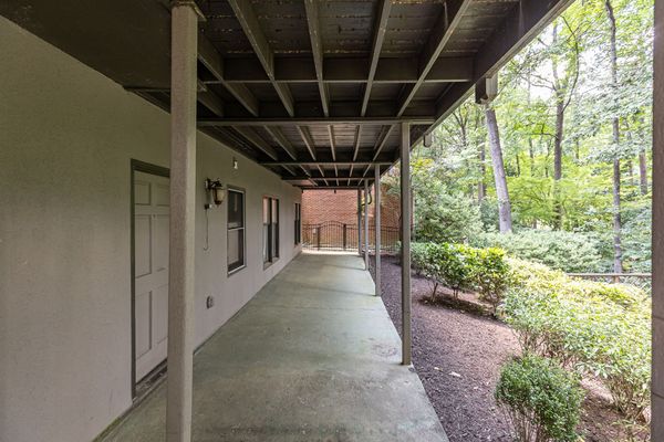 2966 waverly court_-278