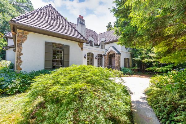 2745 Normandy Dr-123