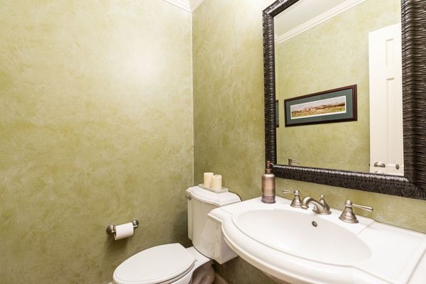 255 Lake Forrest-114