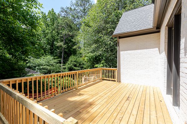 4685 Powers Ferry Rd 22-176-Web Res