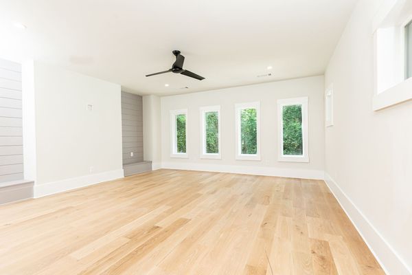 340 Colewood Way-290