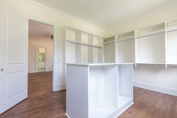 4685 Powers Ferry Rd 22-66-Web Res