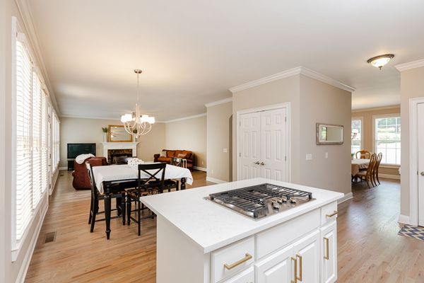 1245 Woodland Trace-43