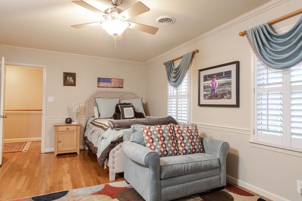 255 Lake Forrest-151