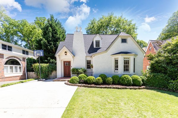 251 Peachtree Way_-133