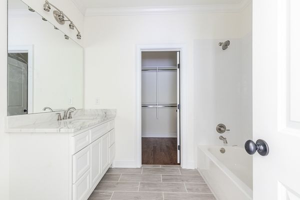 4685 Powers Ferry Rd 22-149-Web Res