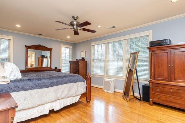 255 Lake Forrest-119