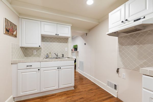 251 Peachtree Way_-16