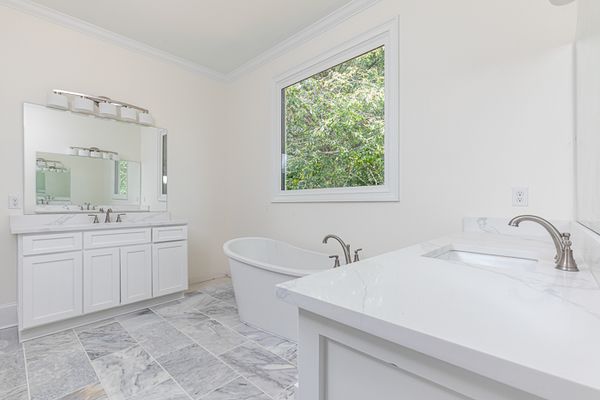 4685 Powers Ferry Rd 22-71-Web Res