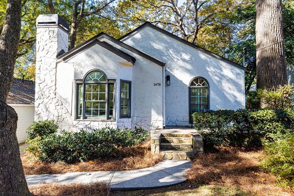 1478 Brooklyn Ave-199