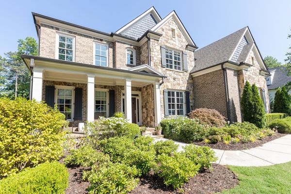 6470 Long Island-203