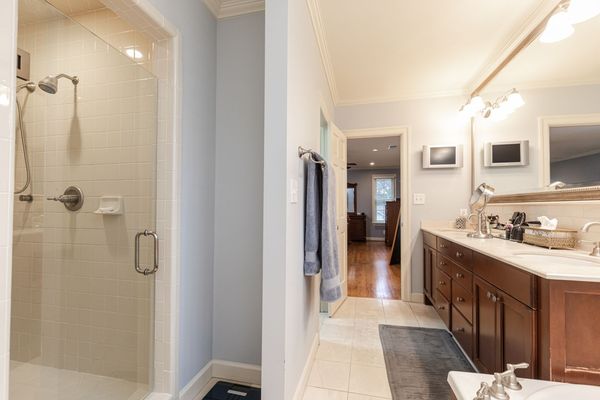 255 Lake Forrest-136