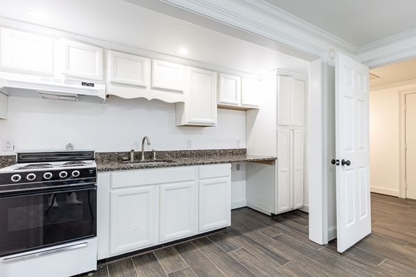 2966 waverly court_-275