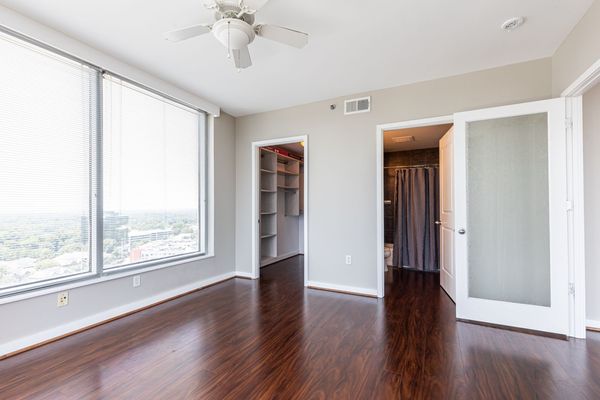 3338 Peachtree Rd-110