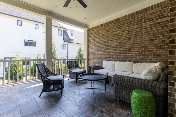 6470 Long Island-235