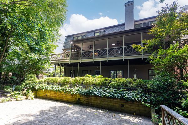 2966 waverly court_-288