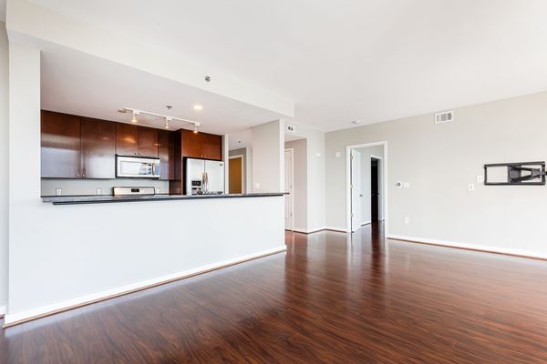 3338 Peachtree Rd-99