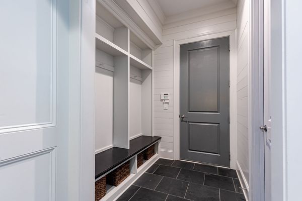 6470 Long Island-485