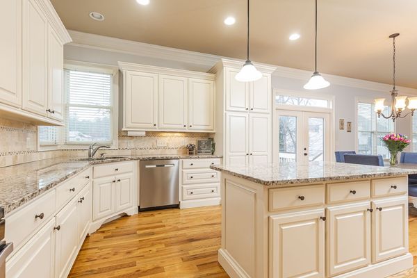 2180 Bryant Pointe-250