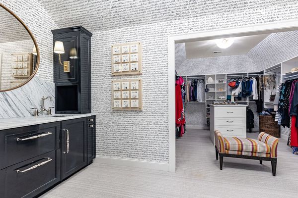 6470 Long Island-351