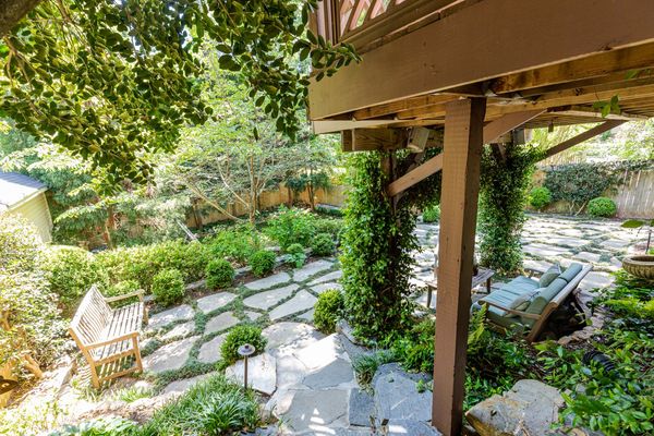 251 Peachtree Way_-113