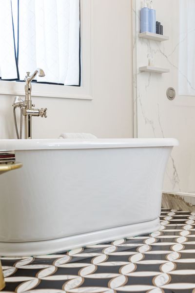 6470 Long Island-379