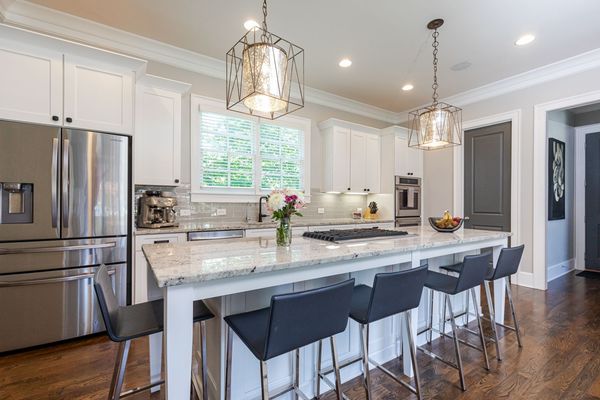 1843 Rock Springs Ln-40